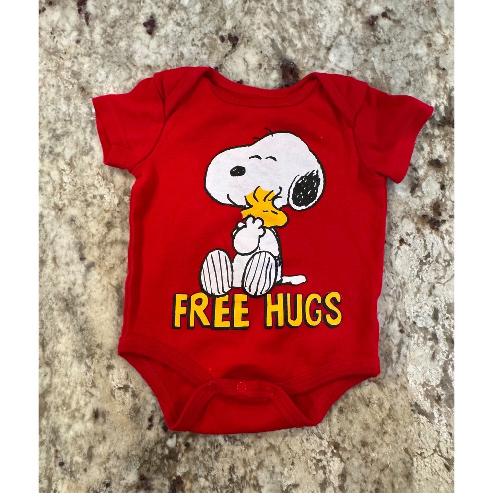 Peanuts Snoopy Woodstock Free Hugs Red Baby Bodysuit 0-3 Months Short Sleeve